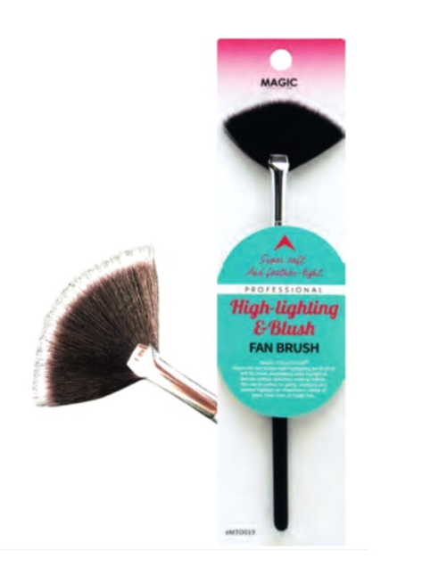 MAGIC COLLECTION  HIGH-LIGHTING &amp; BLUSH FAN BRUSH